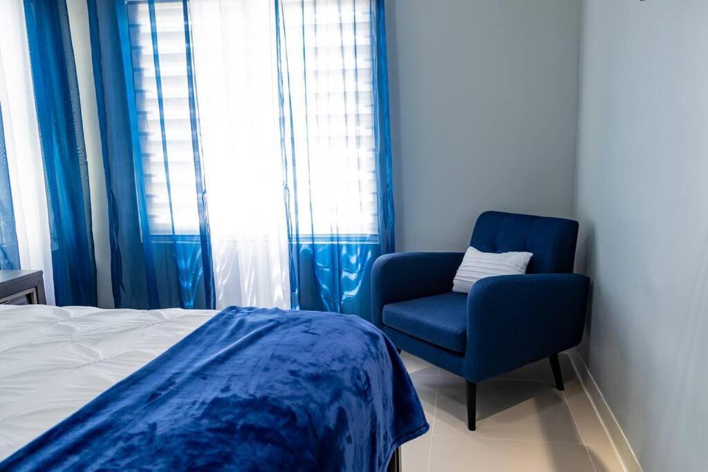 Pyramid Point Manor Villa Ocho Rios Dış mekan fotoğraf