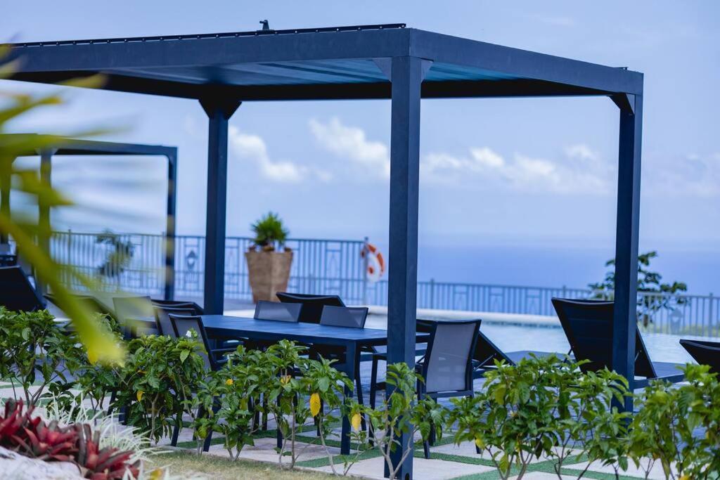 Pyramid Point Manor Villa Ocho Rios Dış mekan fotoğraf