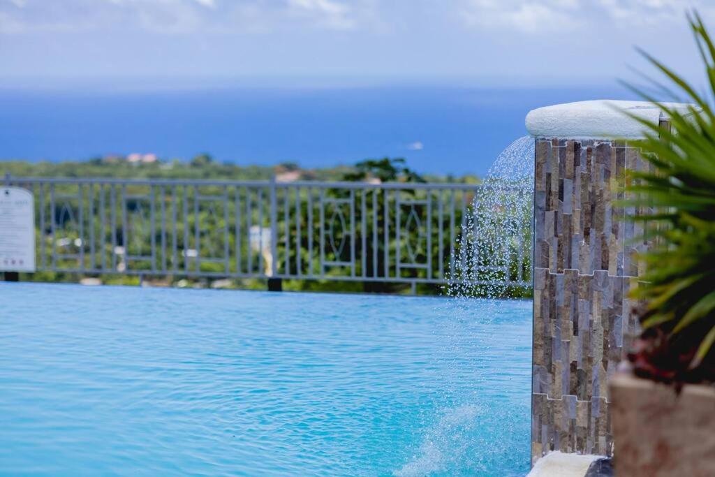 Pyramid Point Manor Villa Ocho Rios Dış mekan fotoğraf